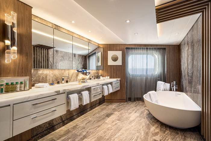 Oceania Cruises A-Class Vista Suite 0.jpg